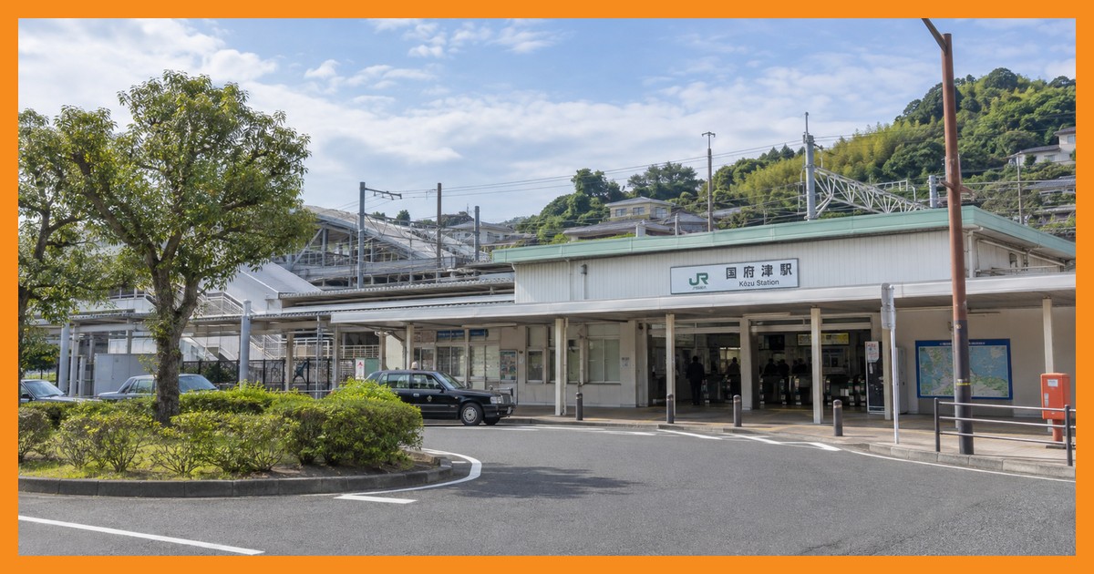 国府津駅前の風景